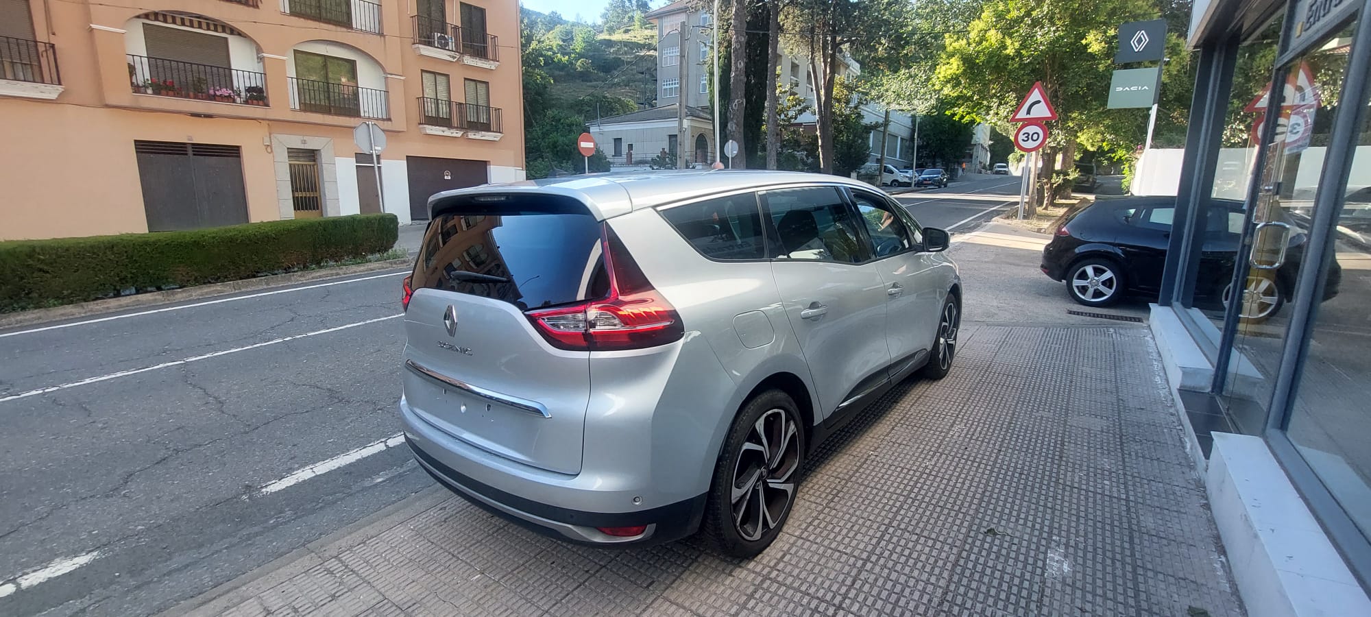 Renault Grand Scenic 1.7 dci 120cv miniatura 9